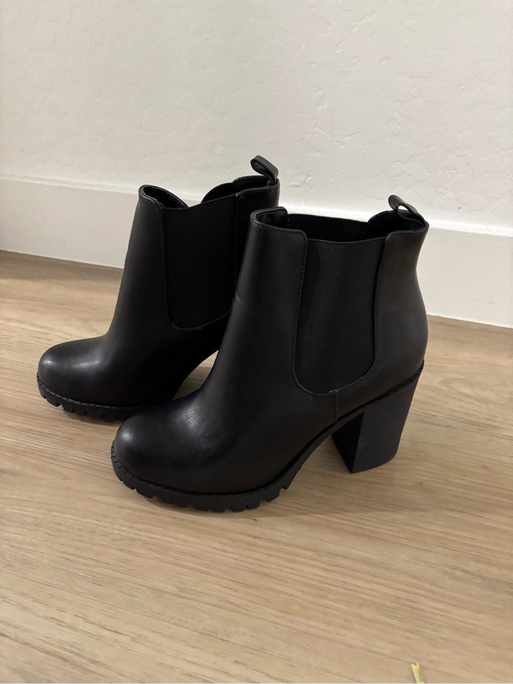 Soda Black Chunky Heel Chelsea Booties